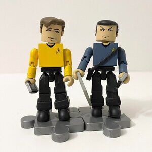 2002 Art Asylum Star Trek Captain Kirk And Spock Minimates